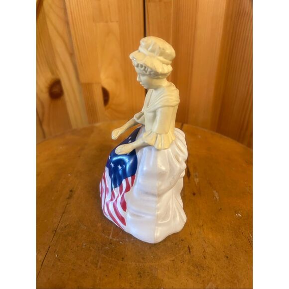 Avon Betsy Ross Figurine Cologne Bottle 1976!  Vintage!  Bi-Centennial (5725) - Picture 2 of 9
